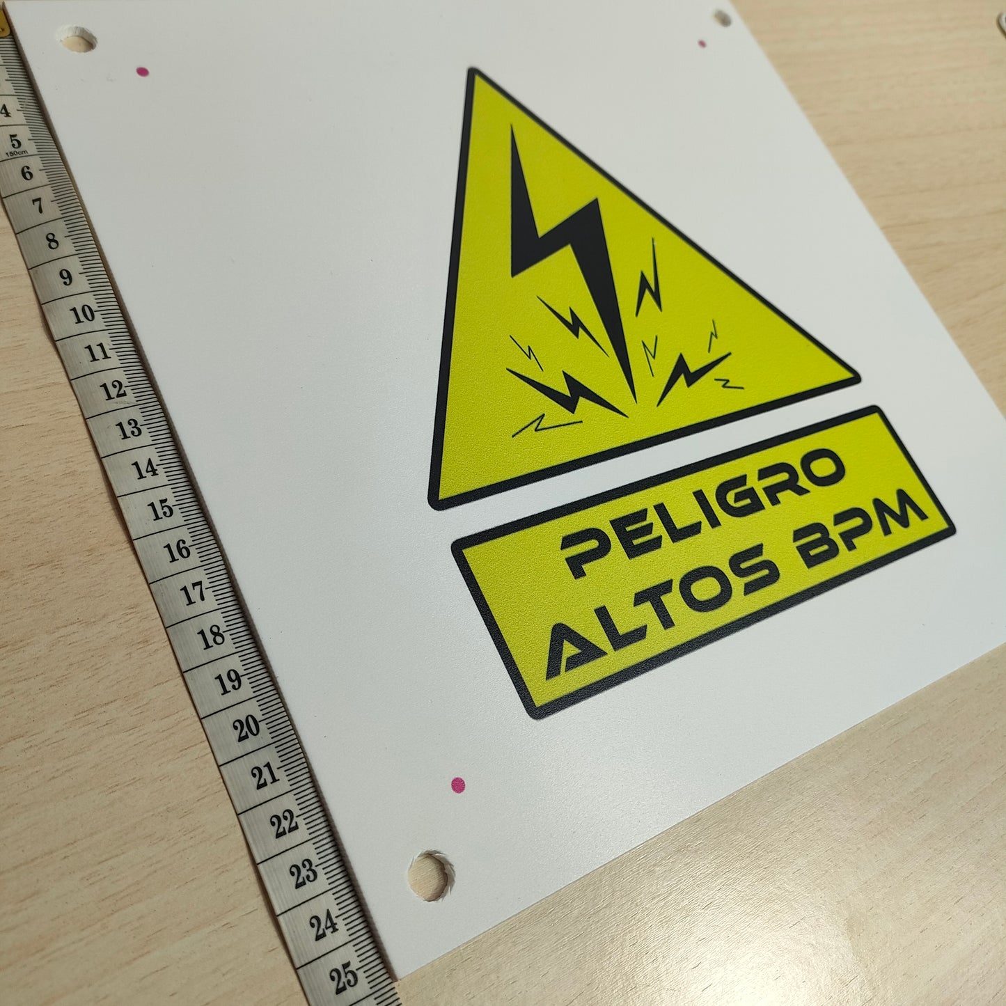 Cartel de Peligro por BPM,s